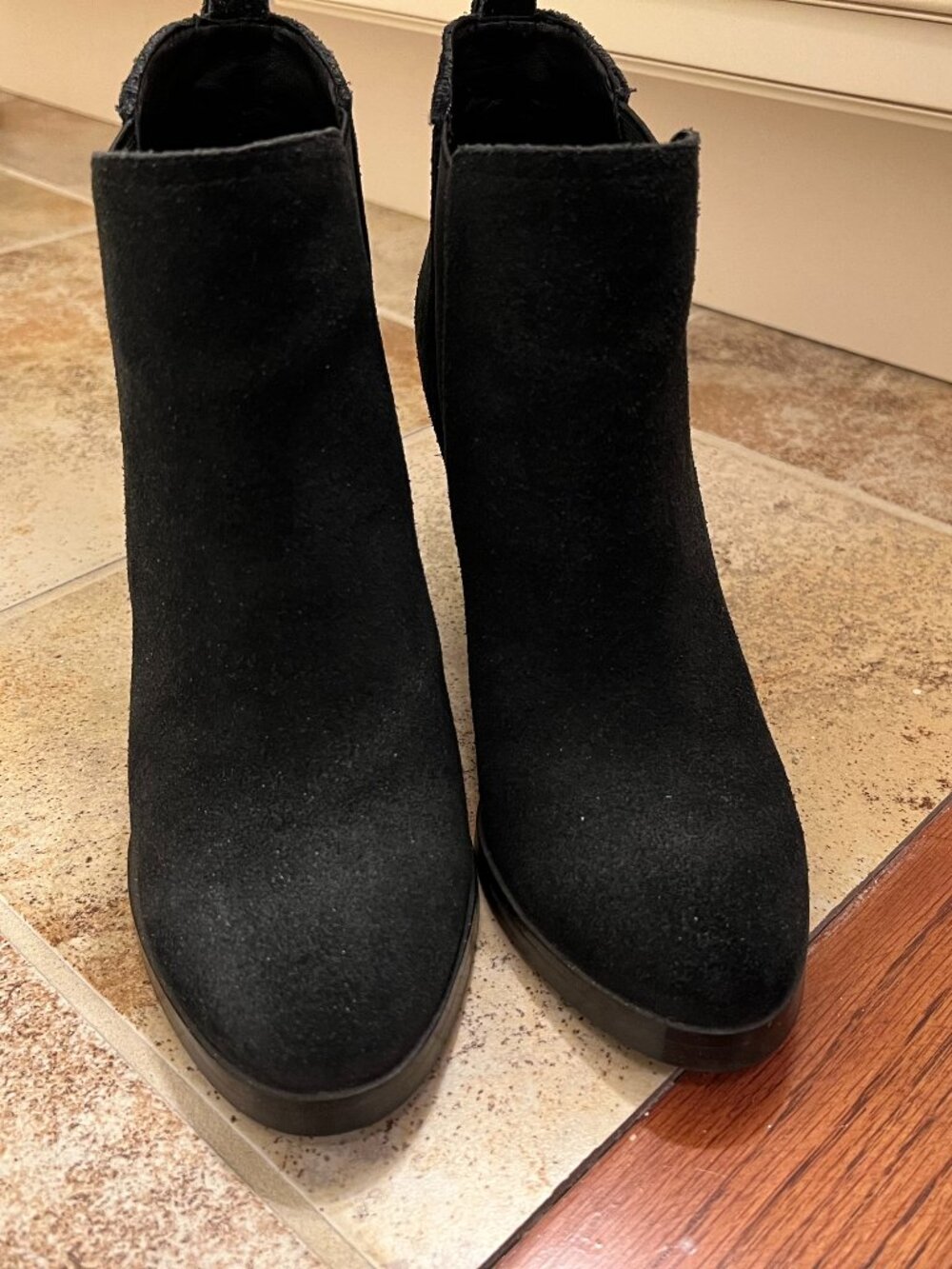 MARC FISHER BLACK SUEDE BOOTIE